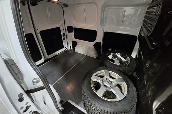 Nissan e-NV200 18 of 30