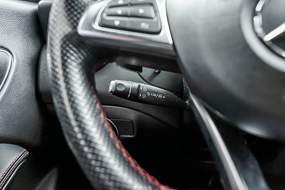 Mercedes-Benz CLA180 21 of 30