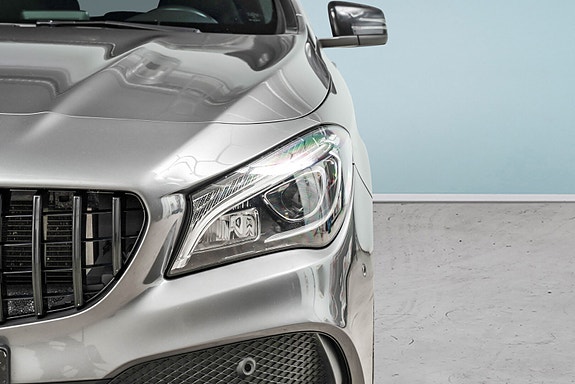 Mercedes-Benz CLA180 4 of 30
