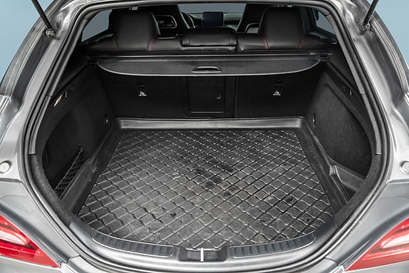 Mercedes-Benz CLA180 11 of 30
