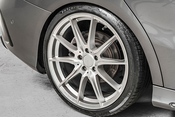 Mercedes-Benz CLA180 7 of 30