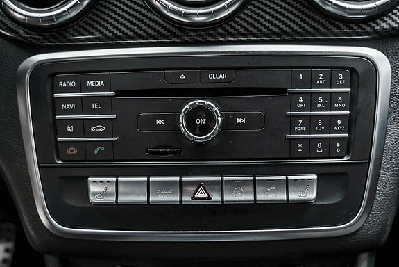 Mercedes-Benz CLA180 28 of 30