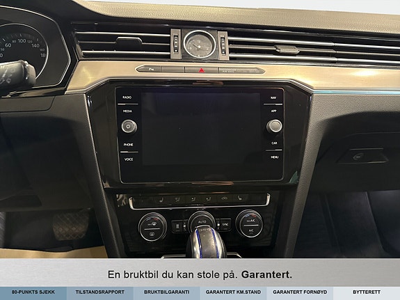 Volkswagen Passat 8 of 13