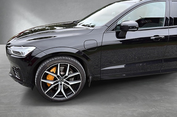 Volvo XC60 3 of 23