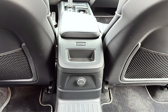 Volvo XC60 19 of 23