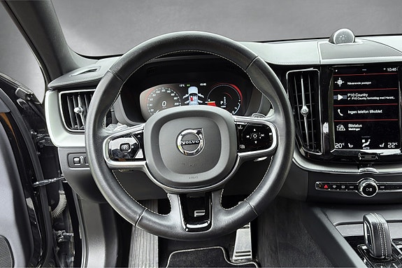 Volvo XC60 16 of 23