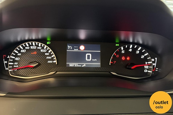 Peugeot 2008 23 of 25