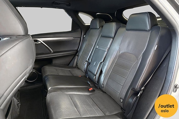 Lexus RX450h 11 of 29