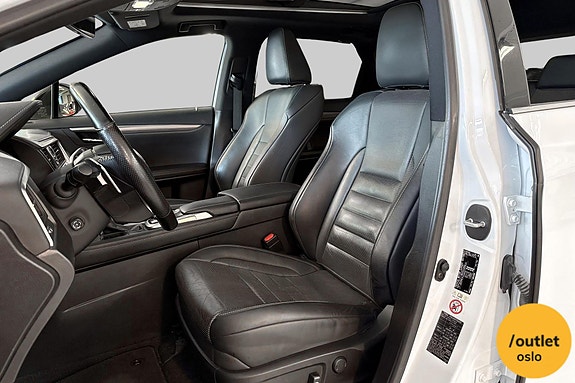 Lexus RX450h 12 of 29