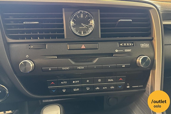 Lexus RX450h 17 of 29