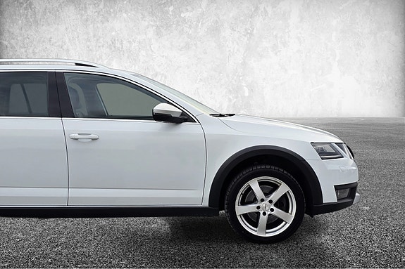 Skoda Octavia Scout 12 of 30