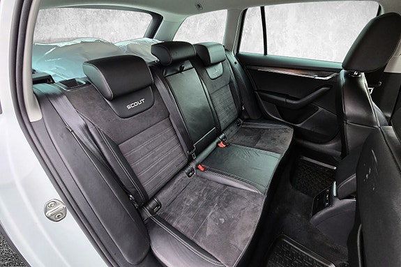 Skoda Octavia Scout 23 of 30