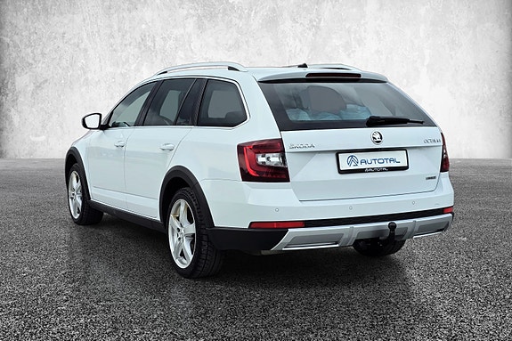 Skoda Octavia Scout 7 of 30