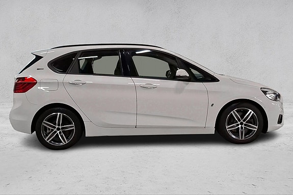 BMW 225xe 6 of 24