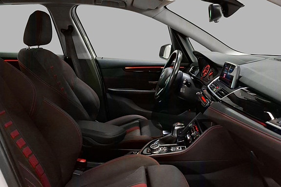 BMW 225xe 14 of 24