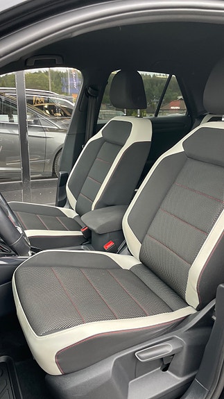 Volkswagen T-Roc 19 of 22