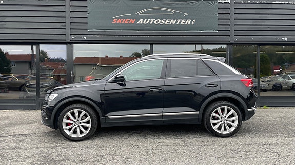 Volkswagen T-Roc 2 of 22