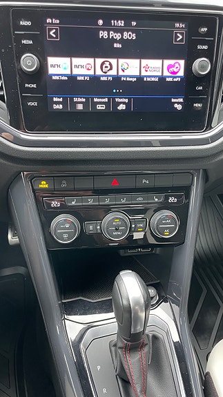 Volkswagen T-Roc 15 of 22