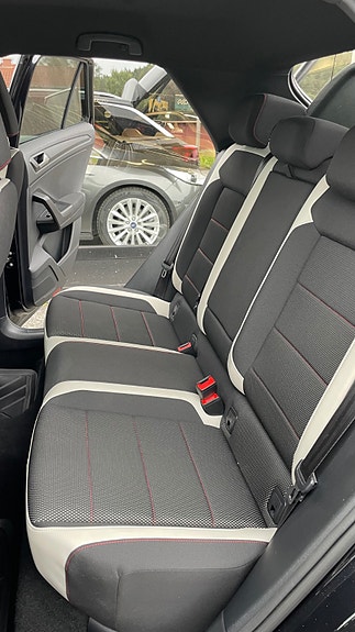 Volkswagen T-Roc 22 of 22