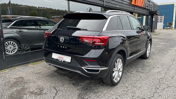 Volkswagen T-Roc 6 of 22