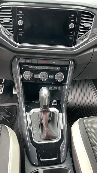 Volkswagen T-Roc 14 of 22