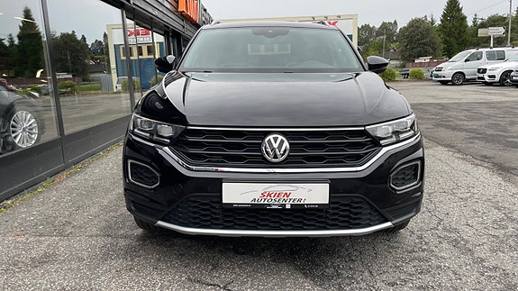 Volkswagen T-Roc 7 of 22
