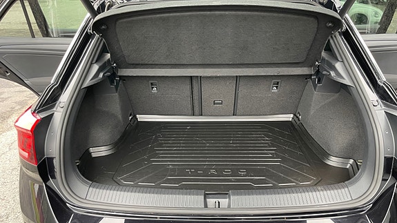 Volkswagen T-Roc 9 of 22