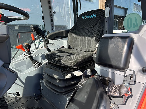 Kubota M4073  Se Timer 9 of 12