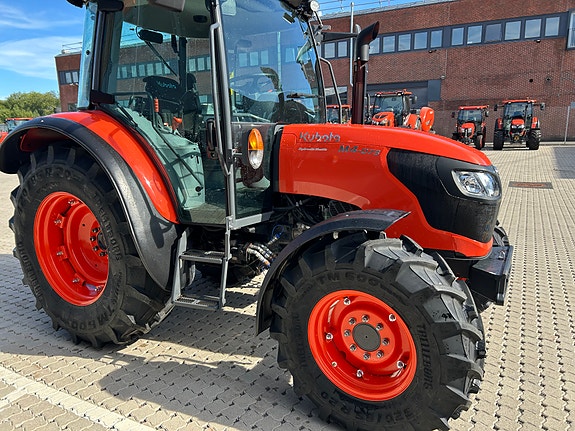 Kubota M4073  Se Timer 3 of 12