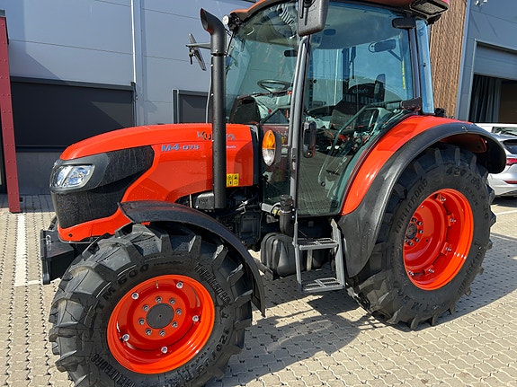 Kubota M4073  Se Timer 2 of 12