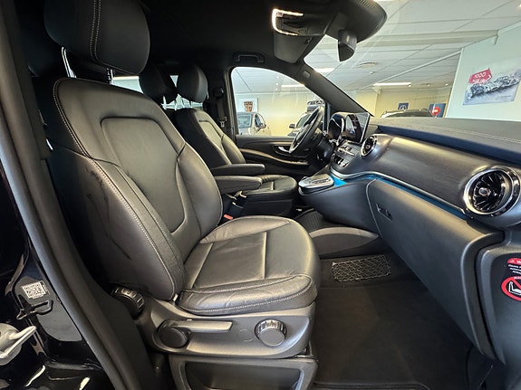 Mercedes-Benz EQV 3 of 30