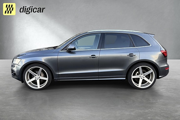 Audi Q5 2 of 23