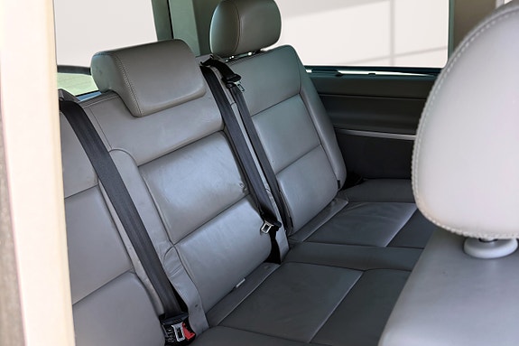 Volkswagen Multivan 15 of 18