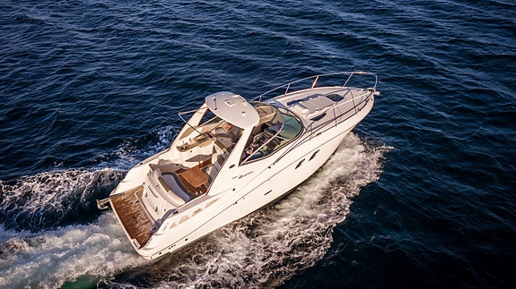 Sea Ray 335 40 knop. Skipsreg, gunstig finans. Ankervinsj akter 2 of 30