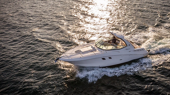Sea Ray 335 40 knop. Skipsreg, gunstig finans. Ankervinsj akter 5 of 30
