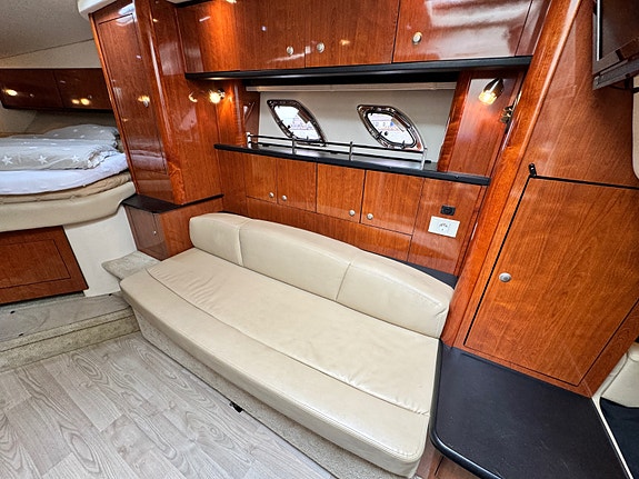 Sea Ray 335 40 knop. Skipsreg, gunstig finans. Ankervinsj akter 29 of 30