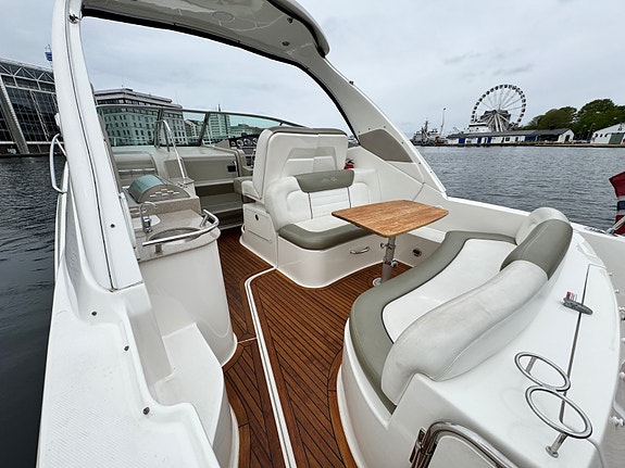 Sea Ray 335 40 knop. Skipsreg, gunstig finans. Ankervinsj akter 13 of 30