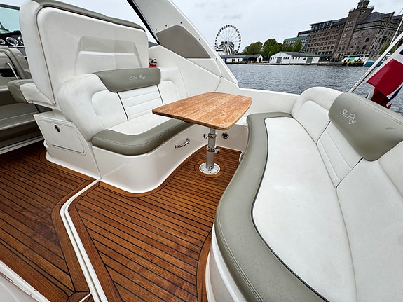 Sea Ray 335 40 knop. Skipsreg, gunstig finans. Ankervinsj akter 17 of 30