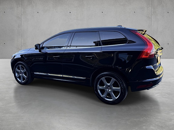 Volvo XC60 3 of 24