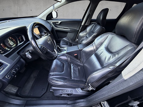 Volvo XC60 9 of 24