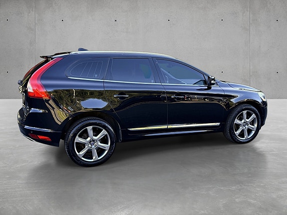 Volvo XC60 6 of 24