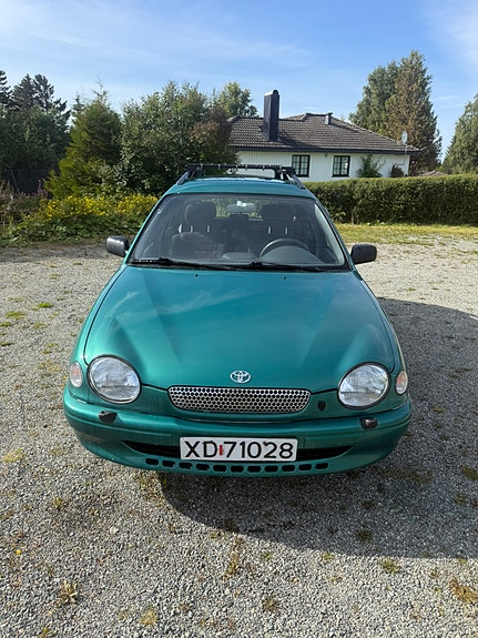 Toyota Corolla 2 of 10