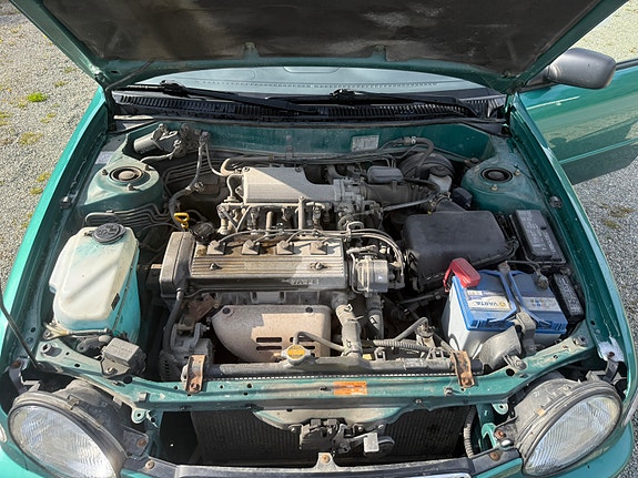 Toyota Corolla 7 of 10