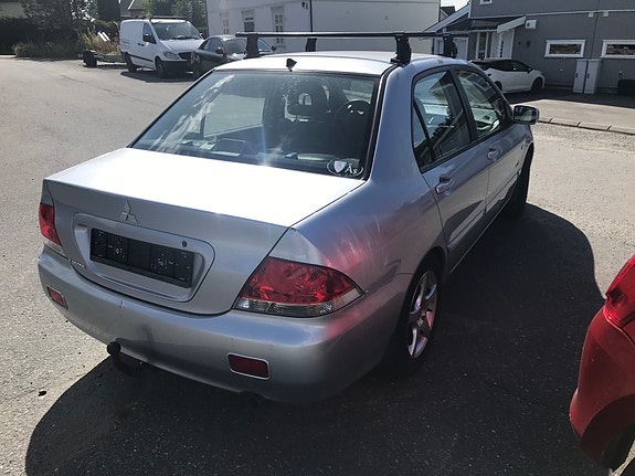 Mitsubishi Lancer 4 of 11