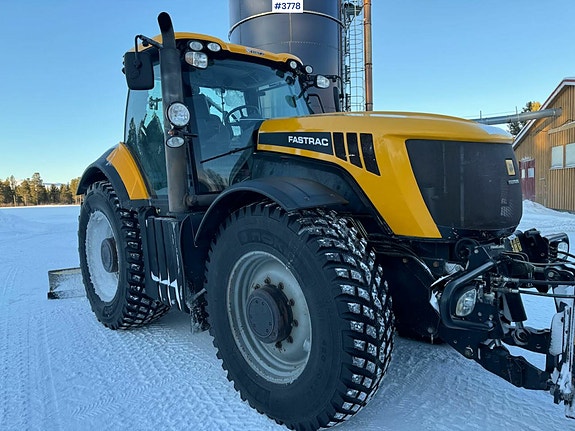 JCB Fastrac 8250 8 of 30