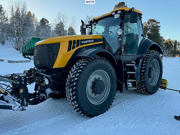 JCB Fastrac 8250 9 of 30