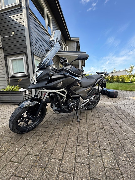 Honda NC 750X 2 of 9