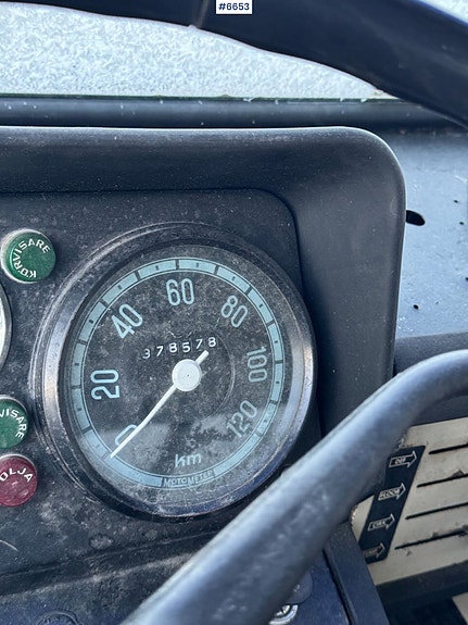 Volvo F85 Dyretransportbil 9 of 9
