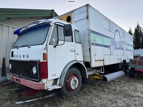 Volvo F85 Dyretransportbil 2 of 9