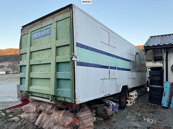 Volvo F85 Dyretransportbil 5 of 9